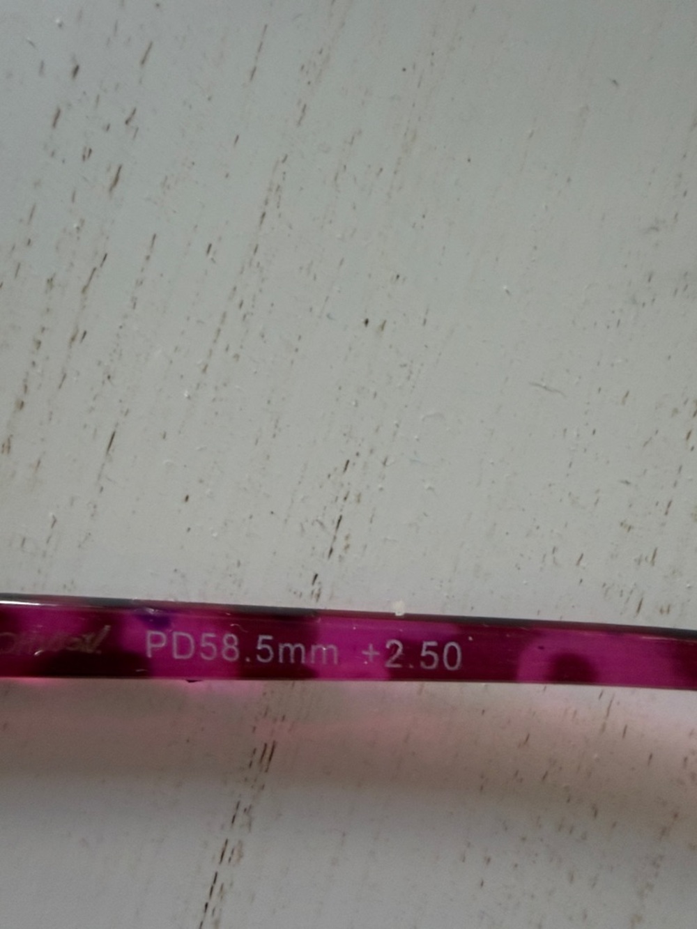 Fuchsia Cat Eye Sunglasses - Picture 2 of 3